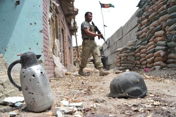Sept policiers afghans tués dans une attaque organisée de l'intérieur - ảnh 1