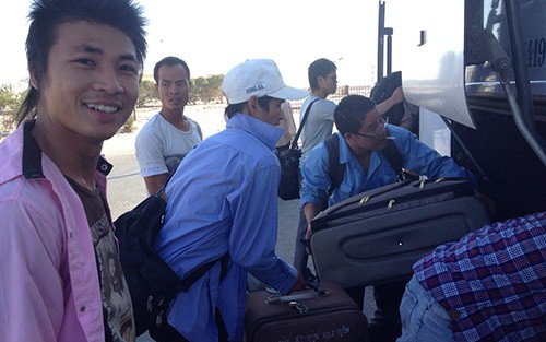 25 ouvriers vietnamiens de Libye quittent l’Égypte pour regagner le pays - ảnh 1