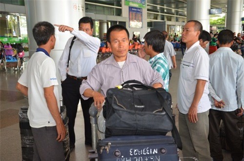 Poursuite de l’évacuation des travailleurs vietnamiens de Libye - ảnh 1