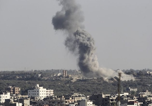Israël frappe Gaza en réponse à des tirs brisant la trêve - ảnh 1