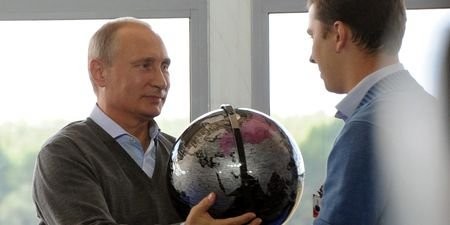 Poutine évoque la création d'un « statut étatique » pour le sud-est de l'Ukraine - ảnh 1
