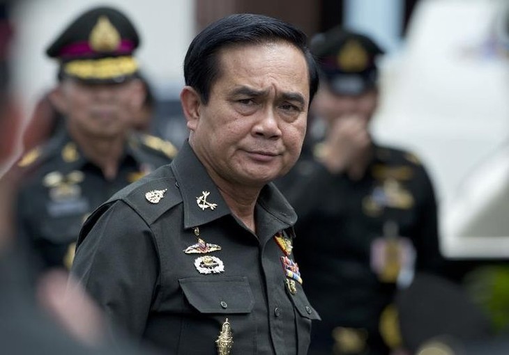 Le roi de Thaïlande approuve le gouvernement provisoire - ảnh 1