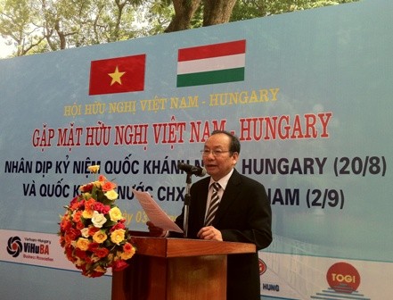 Rencontre d’amitié Vietnam-Hongrie - ảnh 1