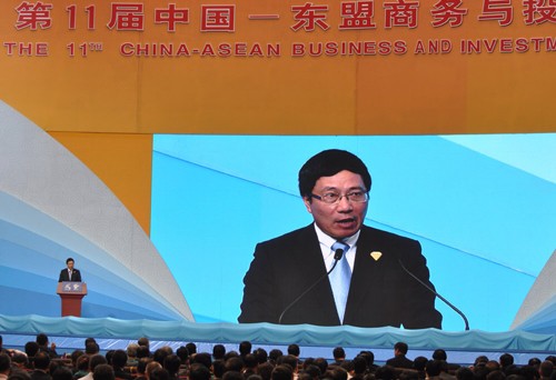 Pham Binh Minh : CAEXPO 11 contribue au développement de l’ASEAN et de Chine - ảnh 1