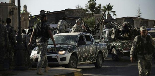 Le chef de l'armée libyenne décrète l'état d'urgence - ảnh 1