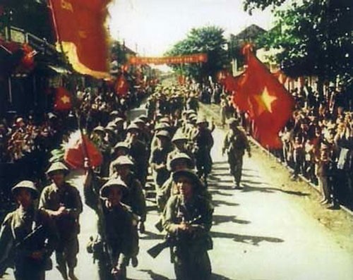 Activités en l’honneur du 60ème anniversaire de la libération de Hanoi - ảnh 1