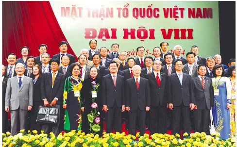 Clôture du 8ème congrès national du Front de la Patrie du Vietnam - ảnh 1