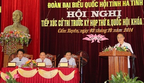 Le président de l’AN rencontre l’électorat de Hà Tinh - ảnh 1