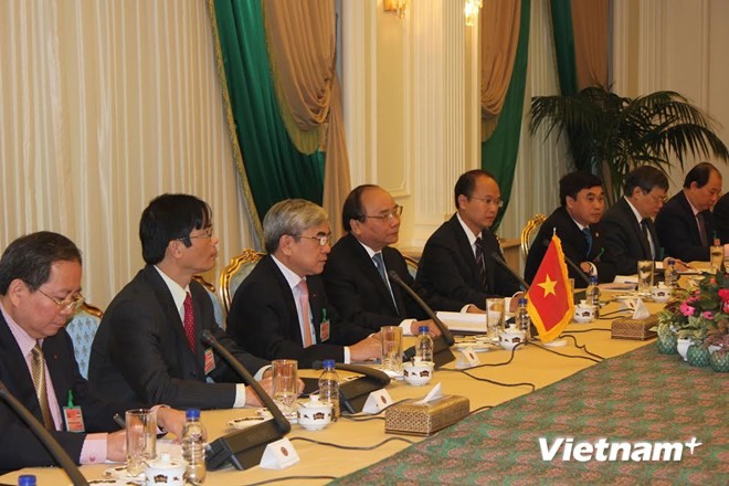 Le vice-Premier ministre Nguyen Xuan Phuc visite l’Iran - ảnh 2