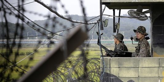 Échanges de tirs à la frontière entre les deux Corées - ảnh 1
