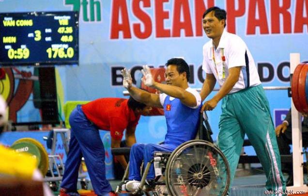 Le Vietnam obtient 2 médailles d’or aux jeux handisports d’Asie - ảnh 1