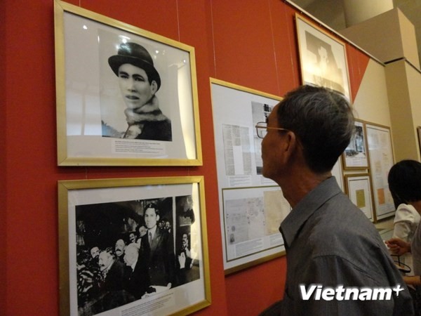 Vernissage de l’exposition «Ho Chi Minh et la Russie par les archives» - ảnh 1