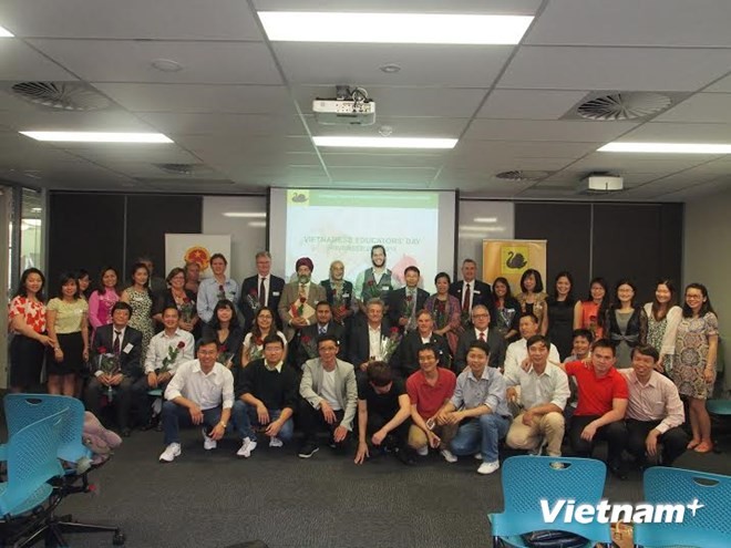 Rencontre à l’occasion de la journée des enseignants vietnamiens en Australie - ảnh 1