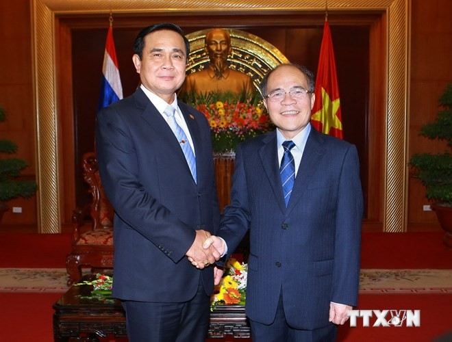 Les dirigeants vietnamiens reçoivent le Premier Ministre thailandais - ảnh 3
