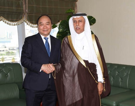 Nguyen Xuan Phuc visite le Qatar - ảnh 1