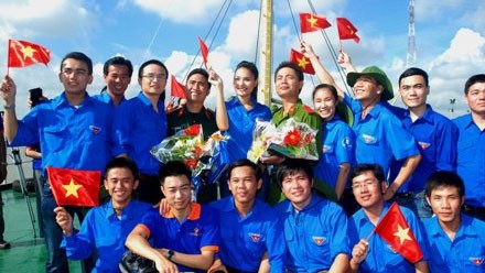 Orientations des activités de l’Union de la jeunesse communiste Ho Chi Minh en 2015 - ảnh 1