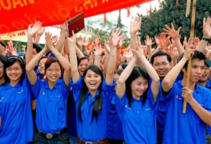 Les jeunes Vietnamiens et le mouvement «J’aime ma patrie» - ảnh 3