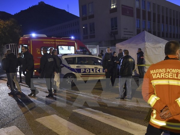 Opération de police à Marseille en marge de la visite de Manuel Valls - ảnh 1