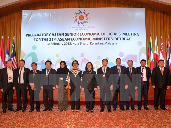 Ouverture de la conférence restreinte des ministres de l’Economie de l'ASEAN  - ảnh 1