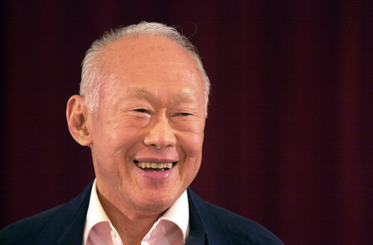 Condoléances des dirigeants vietnamiens suite au décès de Lee Kuan Yew - ảnh 1