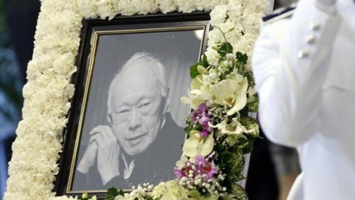 Singapour rend un dernier hommage à Lee Kuan Yew  - ảnh 1