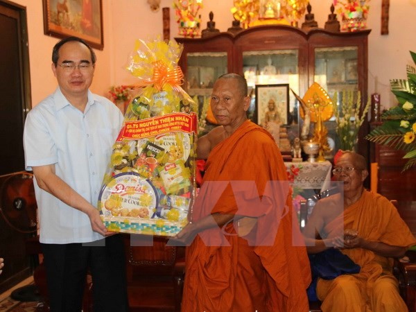 Nguyen Thien Nhan adresse ses voeux aux Khmers - ảnh 1