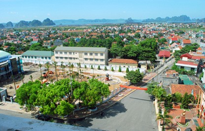 Cam Pha désormais ville de deuxième catégorie - ảnh 1