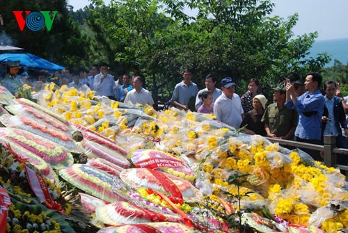 10.000 personnes ont rendu hommage au général Vo Nguyen Giap - ảnh 2