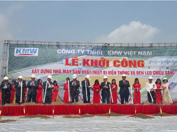 Hoang Trung Hai salue le projet technologique sud-coréen  à Ha Nam - ảnh 1