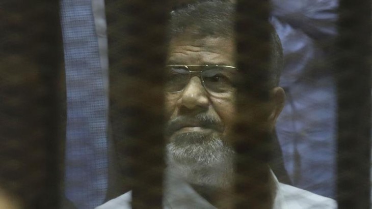 Égypte : l'ex-président Morsi condamné à mort - ảnh 1