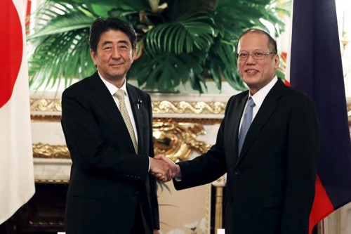 Le Japon et les Philippines renforcent leur coopération sécuritaire - ảnh 1