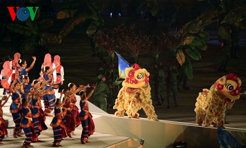 Ouverture des 28èmes Jeux d’Asie du Sud-Est - ảnh 11