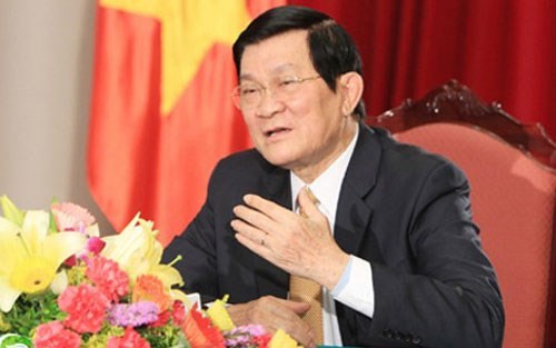 Truong Tân Sang: chaque membre du parti doit observer la politique du parti et la loi - ảnh 1