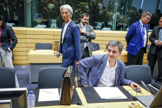 Grèce: l'UE doit aller bien plus loin sur l'allégement de la dette  - ảnh 1