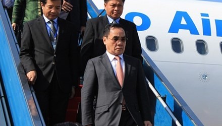Le Premier ministre laotien en visite à Dien Bien - ảnh 1