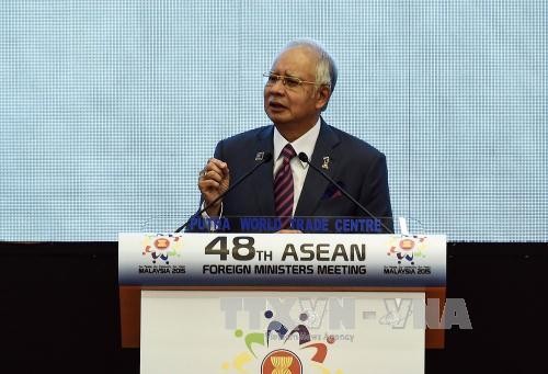 Najib Razak: La communauté de l’ASEAN doit devenir une grande organisation mondiale - ảnh 1