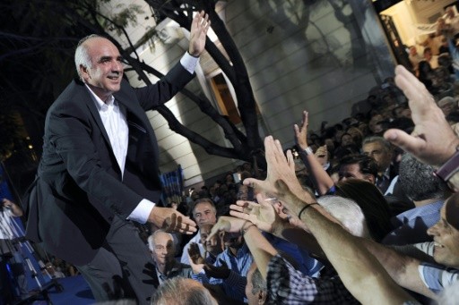 Elections en Grèce: la droite devance de peu Syriza, selon un sondage - ảnh 1