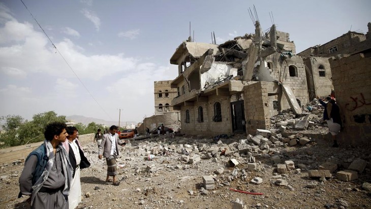 Yémen : représailles émiraties après l’attaque d’une base militaire par les rebelles - ảnh 1