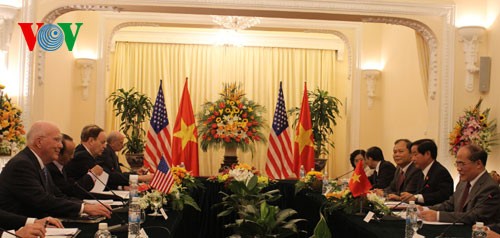 Nguyen Sinh Hung rencontre Patrick Leahy et John Kerry - ảnh 1