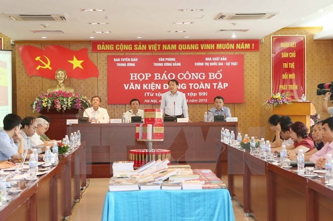 Publication des tomes 55 au 59 des documents complets du Parti communiste vietnamien - ảnh 1