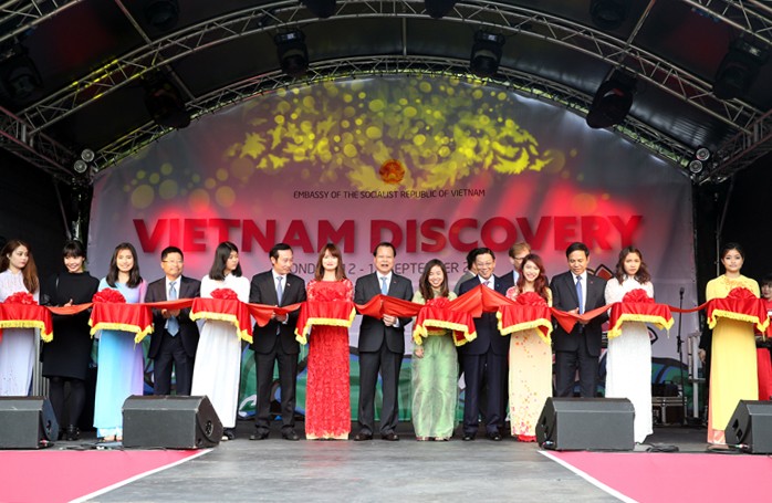 Vu Van Ninh inaugure la fête de découverte du Vietnam 2015 au Royaume Uni - ảnh 1