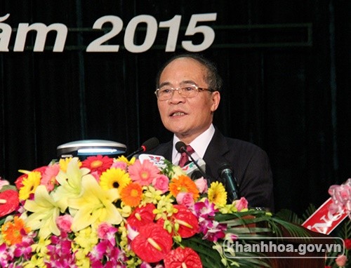 Nguyen Sinh Hung assiste au congrès du comité du parti de Khanh Hoà - ảnh 1