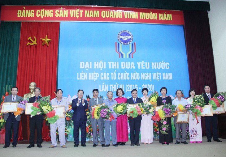Congrès d’émulation patriotique de l’Union des organisations d’amitié du Vietnam - ảnh 1