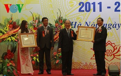 Nguyen Sinh Hung plaide pour une solidarité accrue entre les ethnies - ảnh 1