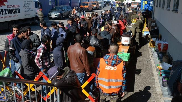 L'Allemagne a accueilli 280.000 migrants en septembre, un record - ảnh 1