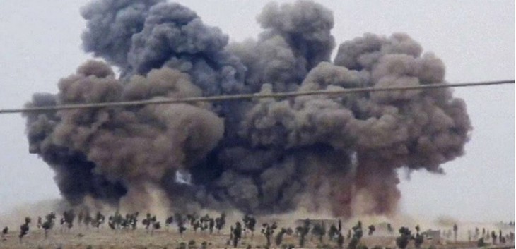 Syrie: la Russie affirme avoir mis en déroute l'EI près de Damas - ảnh 1