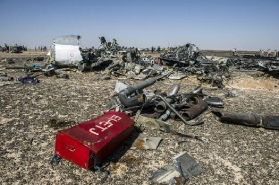Pour Londres, une bombe pourrait être à l’origine du crash dans le Sinaï - ảnh 1