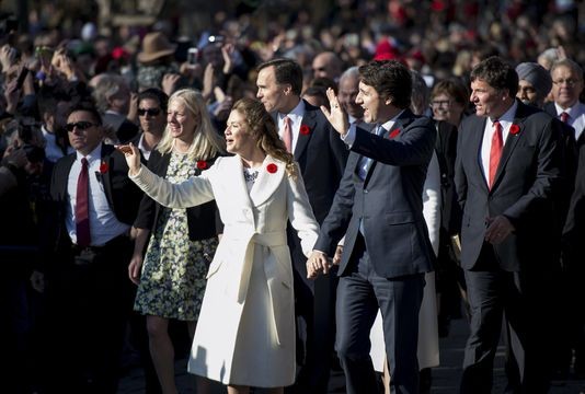 Canada : Justin Trudeau devient officiellement premier ministre - ảnh 1