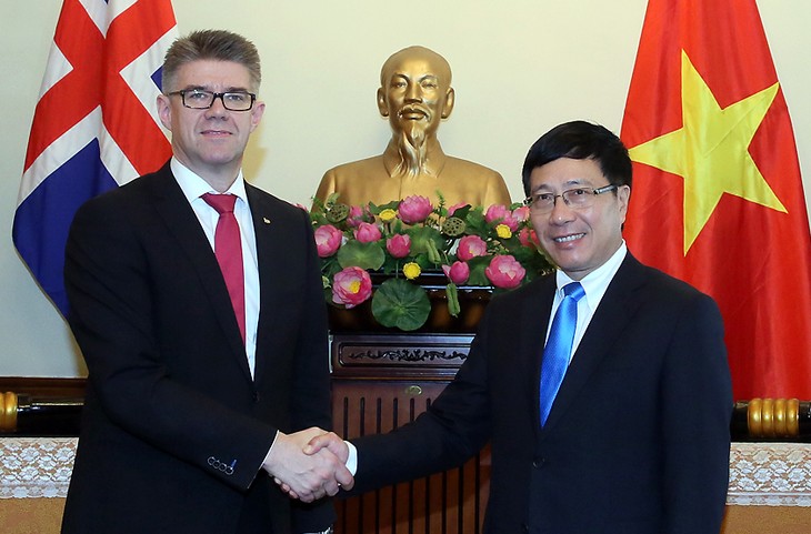Pham Binh Minh: renforcer la coopération avec l’Islande et la Belgique - ảnh 1
