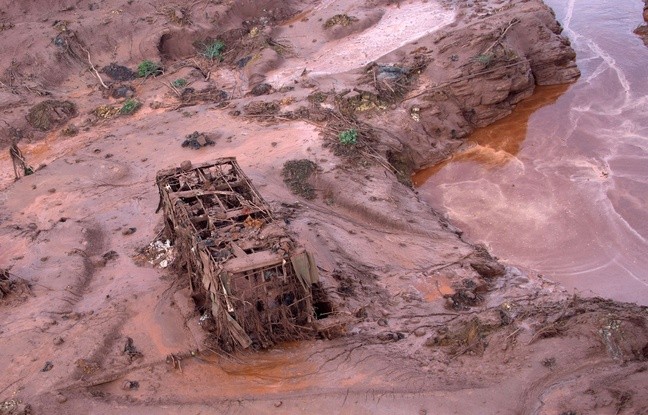 Brésil: Craintes de rupture d’un troisième barrage minier, des habitants évacués - ảnh 1